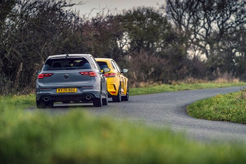 gti clubsport megane rear chase