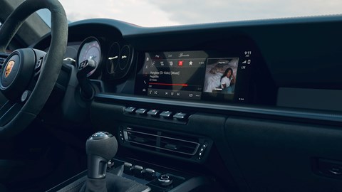 Porsche 911 GTS (992) interior