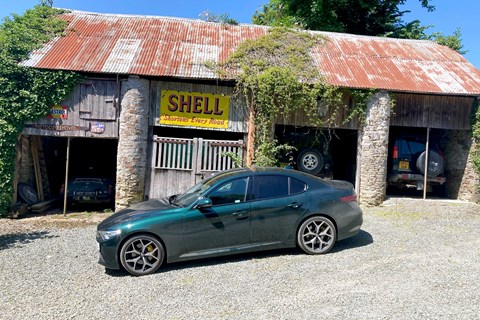 giulia veloce shell