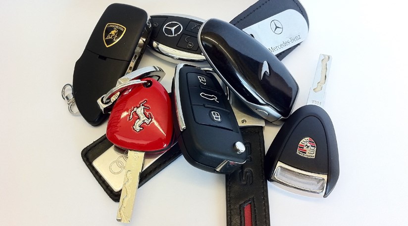 Super Car Key Rings Supercars In Detail We Compare Supercar Keys Car Magazine