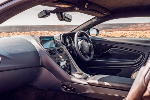 db11 interior