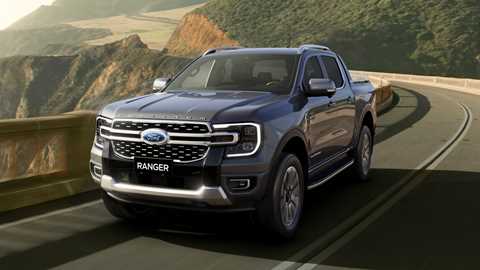 Ford Ranger Platinum driving