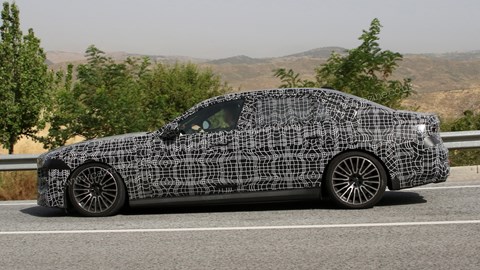 BMW 7-Series facelift - side profile