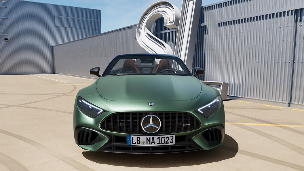 The new 2024 Mercedes-AMG SL63 S E Performance