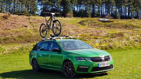 Skoda Octavia 2019 with bike roof rack