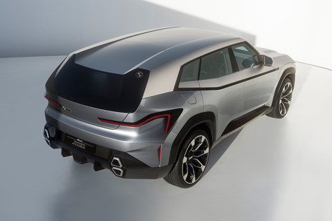 bmw xm rear quarter