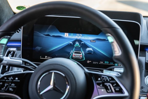 Mercedes Drive Pilot display