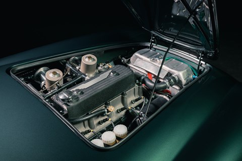 Caton Healey 100 engine