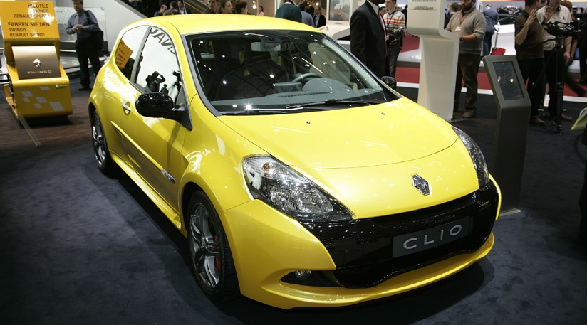 Facelifted Renault Clio on sale now from £21,295