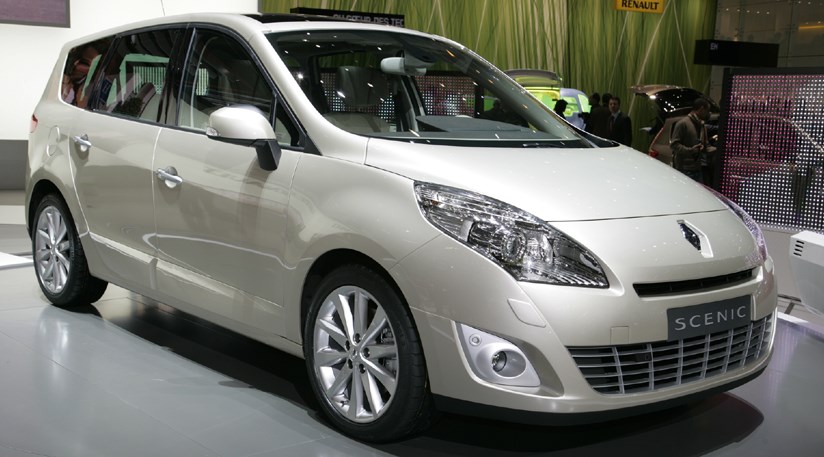 Renault Scenic unveiled at Geneva motor show 2009