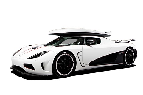 Roofbox by Thule, power by Koenigsegg