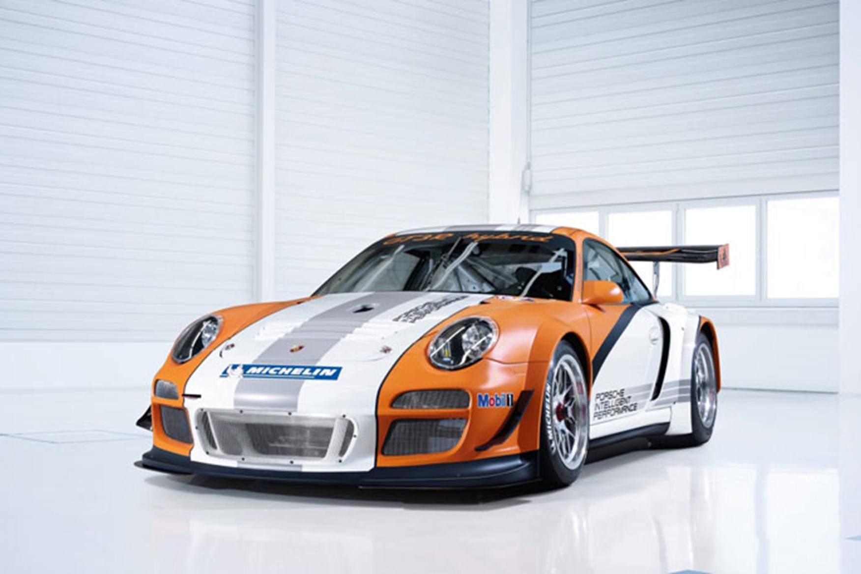 Porsche 911 GT3 R Hybrid (2010): first photos