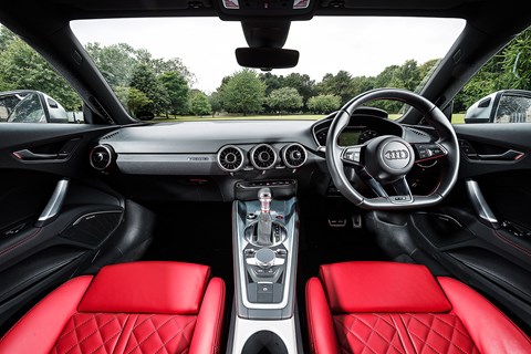 Audi TTS 2015 interior