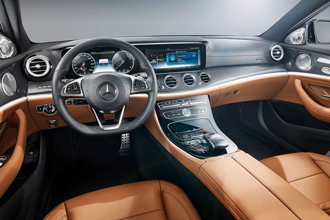 The screen is imported from the S-class, which is a dual 12.3in widescreen