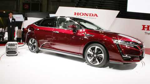 The Honda Clarity fuel-cell in Tokyo