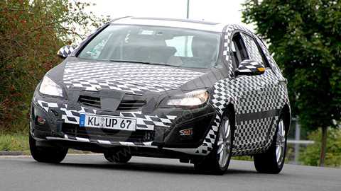 Vauxhall Astra 2009: the spy photos. This is the five-door Astra