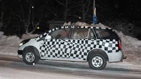 Tata Xover: spyshots of the new Safari SUV