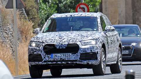 The new 2016 Audi Q5 steps out