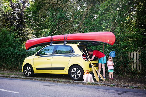 So, will he bang his head on the half open hatch lid or on the canoe? A fiver says canoe