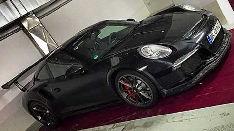 Papped in a car park, it's what appears to be the new Porsche 991 GT3 RS in all its glory